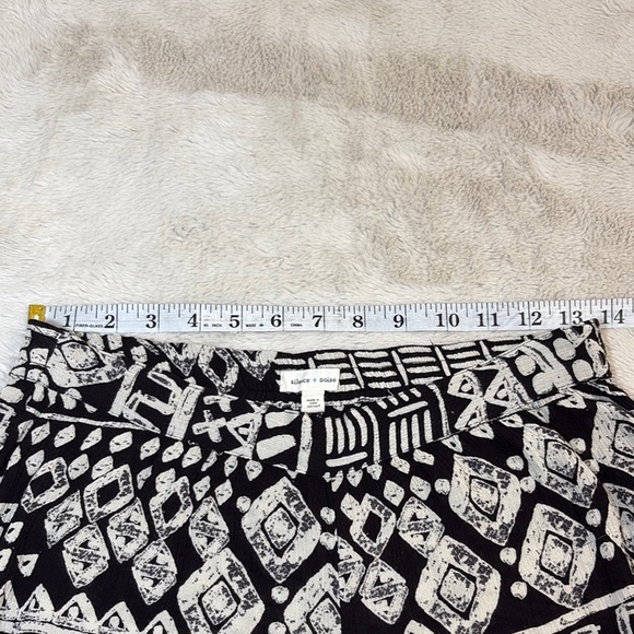 Silence + Noise Geometric Black and White Trousers - Picture 5 of 8